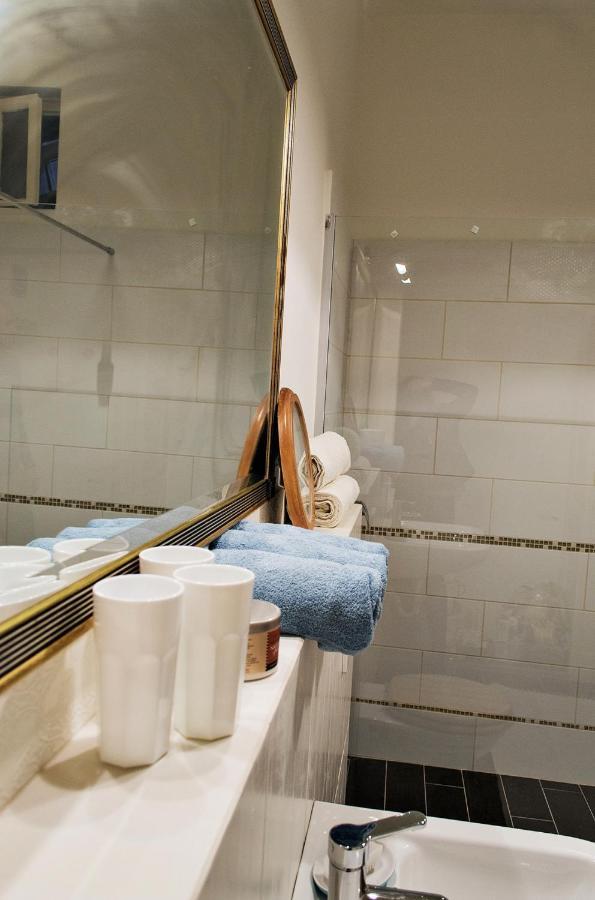 Adorable, Cosy Apartment At The Heroes' Square Budapest Esterno foto