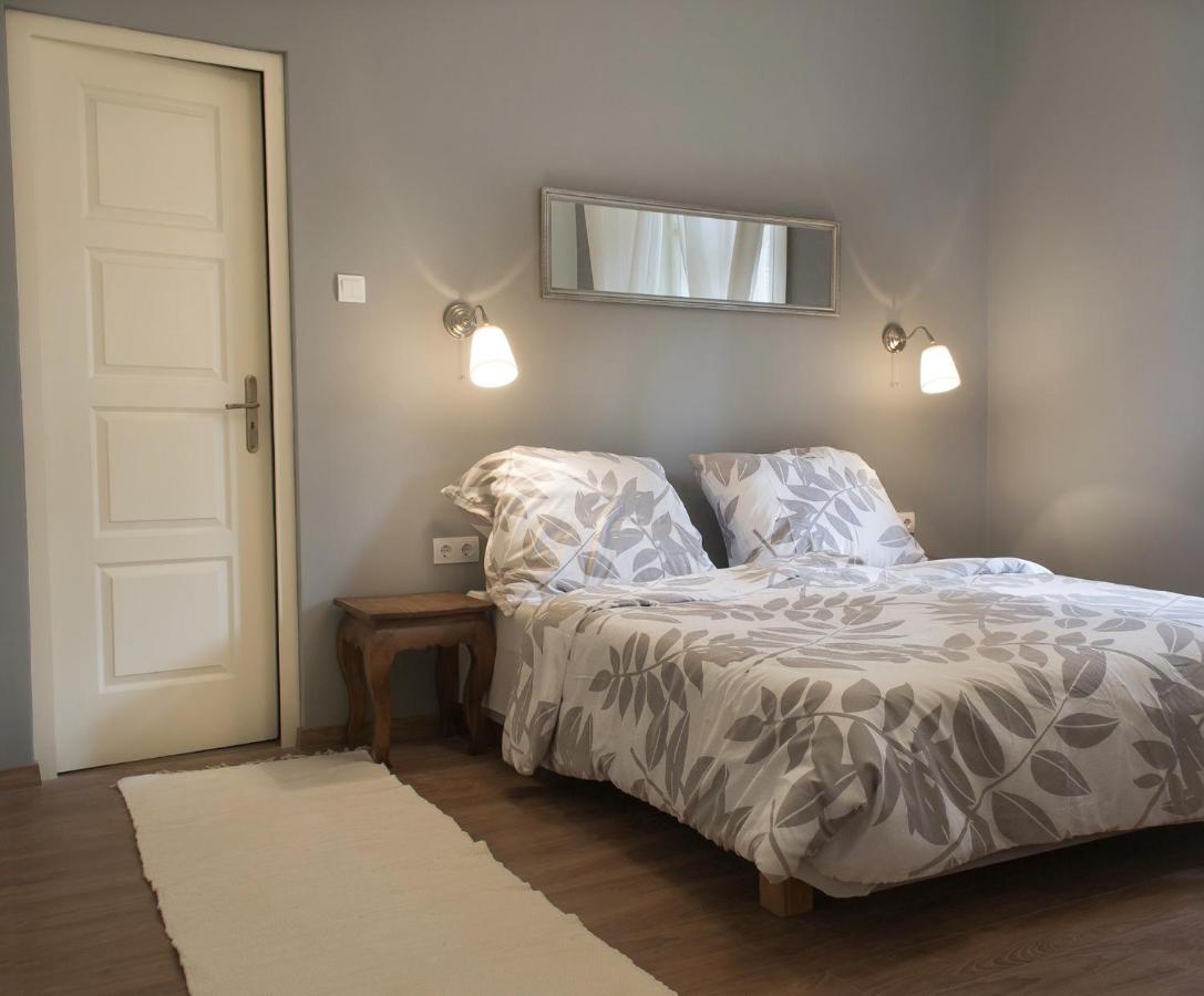 Adorable, Cosy Apartment At The Heroes' Square Budapest Esterno foto
