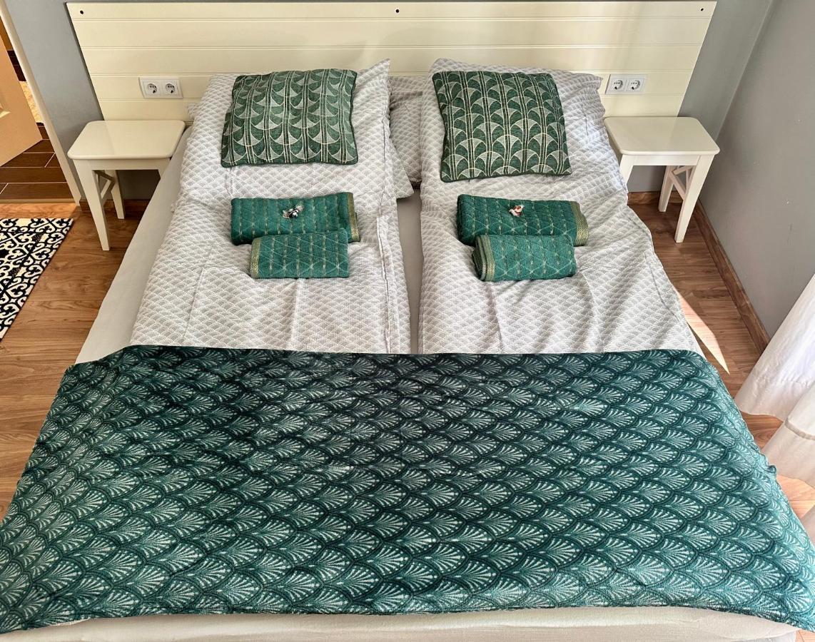 Adorable, Cosy Apartment At The Heroes' Square Budapest Esterno foto